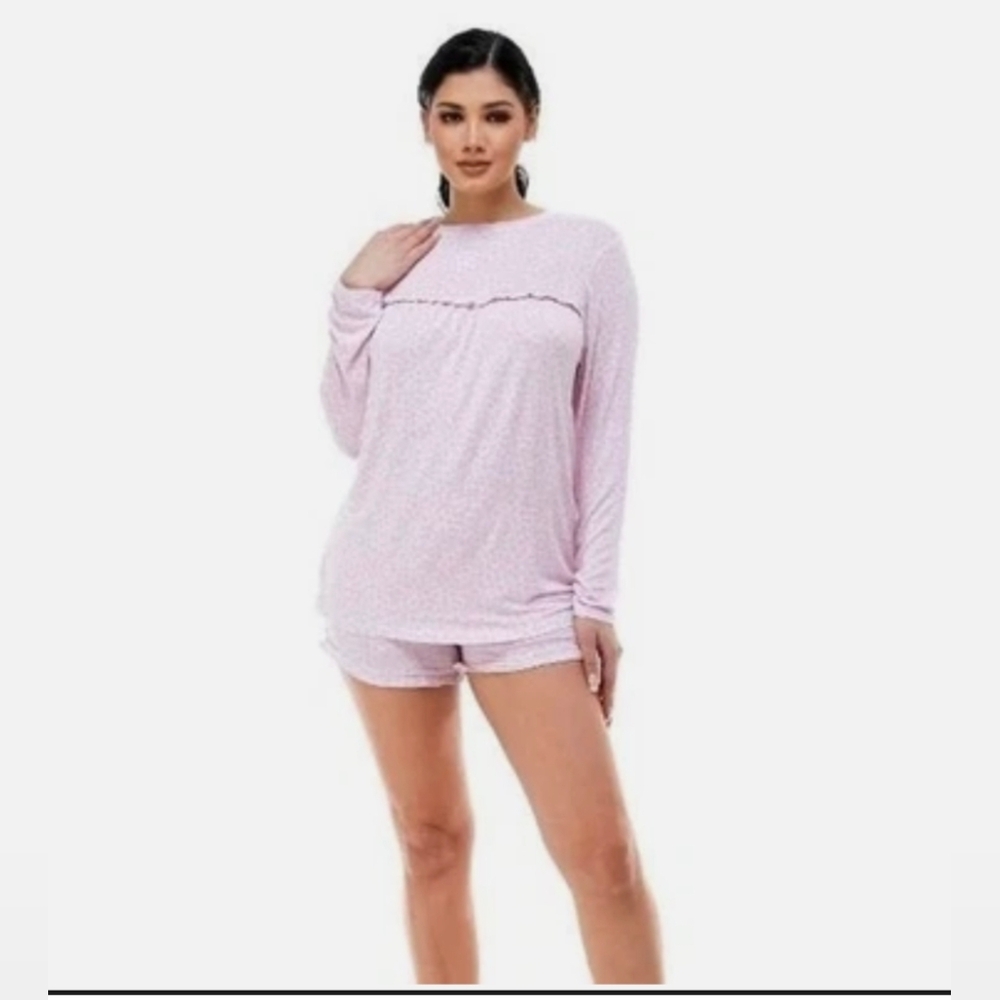 Emerson Road Little Giraffe Ruffled Top And Shorts Pajama Set